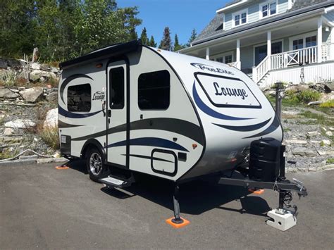 roulotte prolite à vendre.